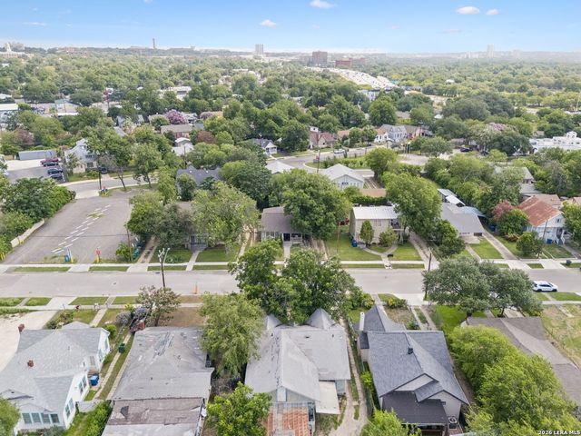 631 E ASHBY PL, San Antonio, TX 78212