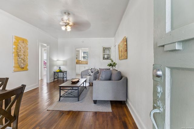 631 E ASHBY PL, San Antonio, TX 78212