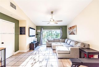 895 SW 120th Way, Davie, FL 33325