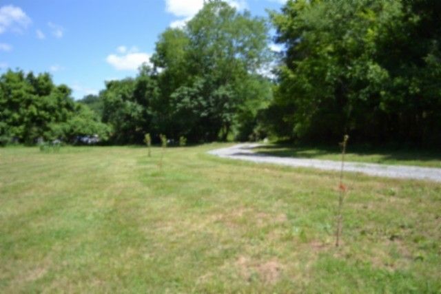 425 Baugh Hollow Ln, Gainesboro, TN 38562