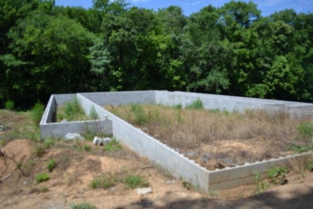 425 Baugh Hollow Ln, Gainesboro, TN 38562