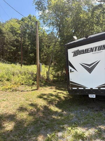425 Baugh Hollow Ln, Gainesboro, TN 38562