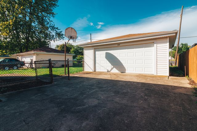 2307 Douglas Street, Joliet, IL 60435