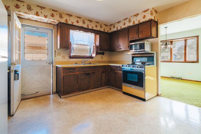 2307 Douglas Street, Joliet, IL 60435