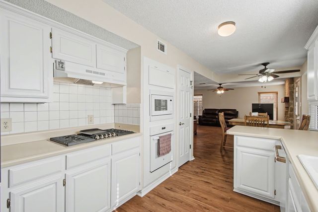 2421 Warwick Avenue, Flower Mound, TX 75028