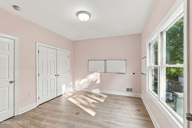 7 Grassmere Street, Lakewood, NJ 08701