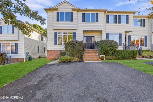 7 Grassmere Street, Lakewood, NJ 08701