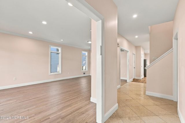 7 Grassmere Street, Lakewood, NJ 08701