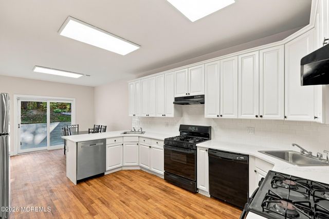 7 Grassmere Street, Lakewood, NJ 08701