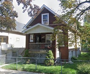 8527 S COLFAX Avenue, Chicago, IL 60617