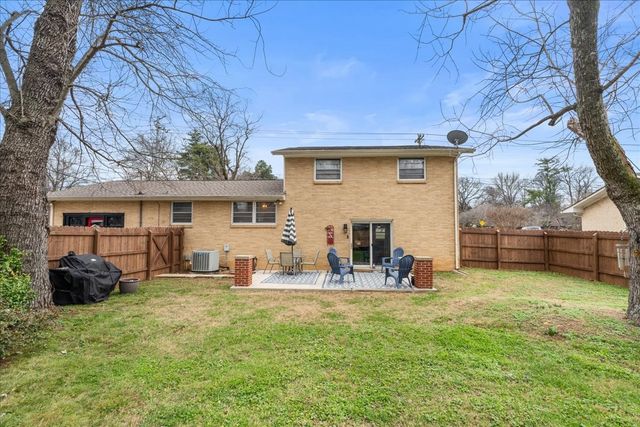 1002 W Northfield Blvd, Murfreesboro, TN 37129