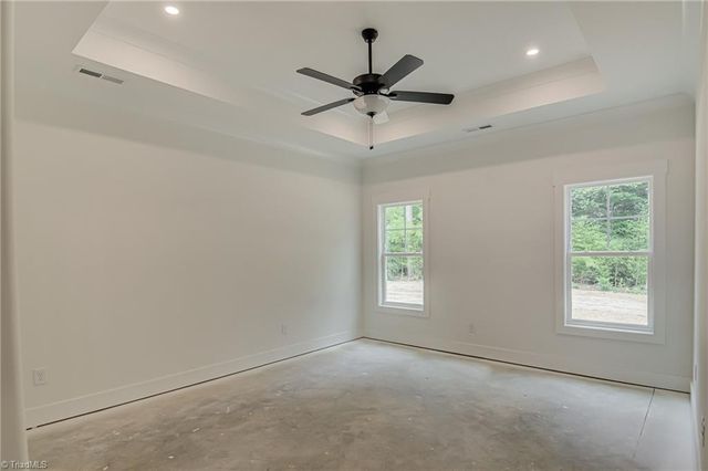 828 Vandar Drive, Winston-salem, NC 27106