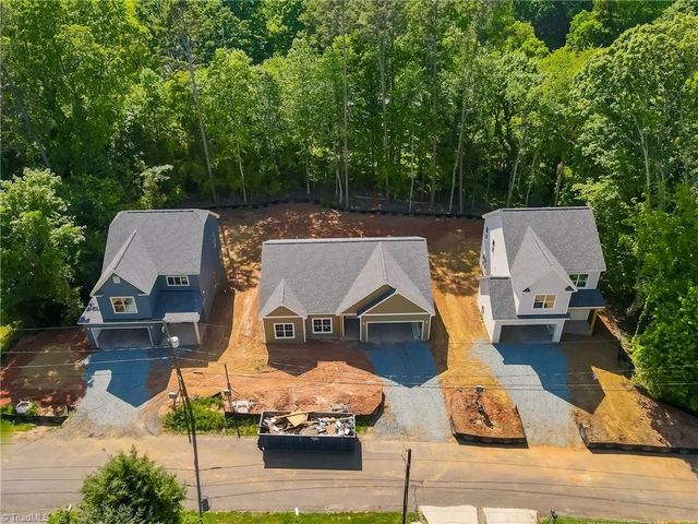 828 Vandar Drive, Winston-salem, NC 27106