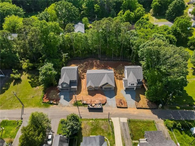 828 Vandar Drive, Winston-salem, NC 27106