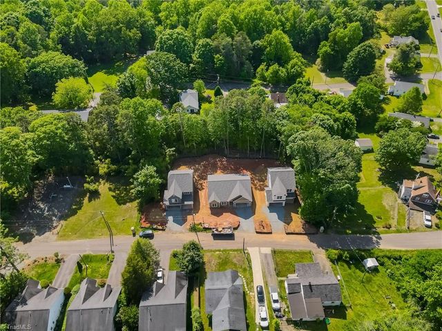 828 Vandar Drive, Winston-salem, NC 27106