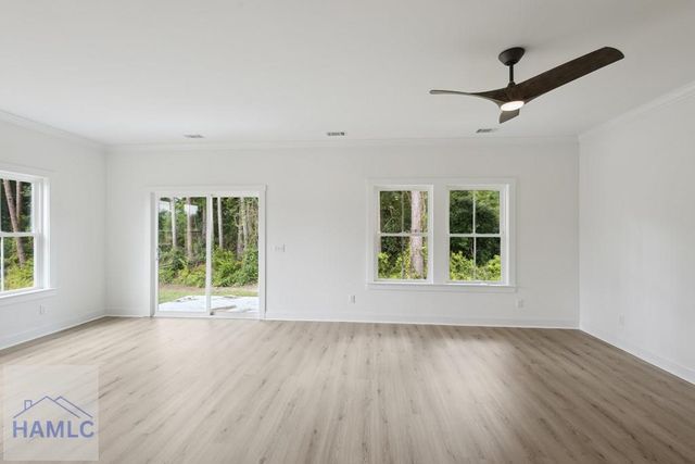 1044 Cottage Way, Darien, GA 31305