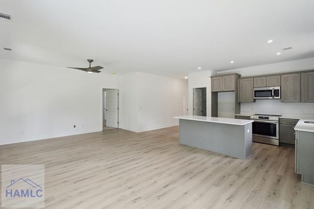 1044 Cottage Way, Darien, GA 31305