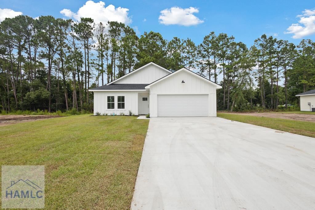 1044 Cottage Way, Darien, GA 31305