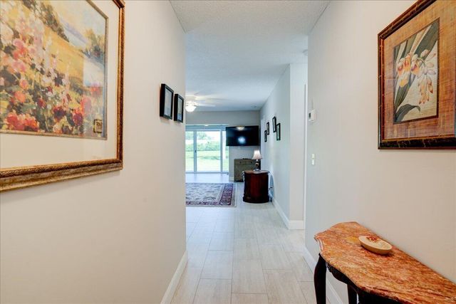 100 Leisure Lake Circle 109, Boynton Beach, FL 33426