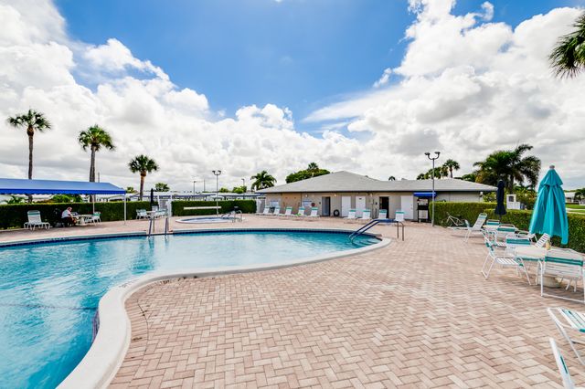 100 Leisure Lake Circle 109, Boynton Beach, FL 33426