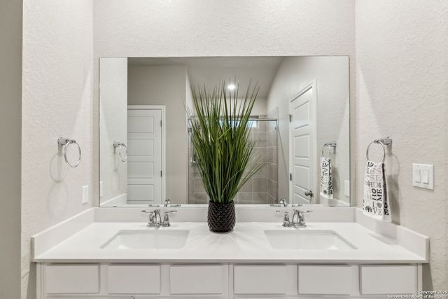 320 Shelton Pass, Cibolo, TX 78108