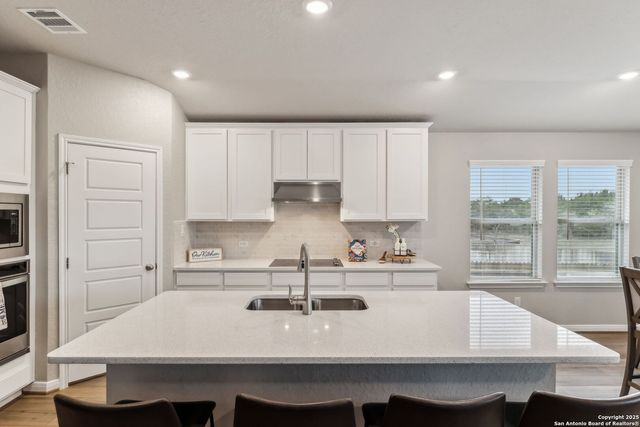 320 Shelton Pass, Cibolo, TX 78108