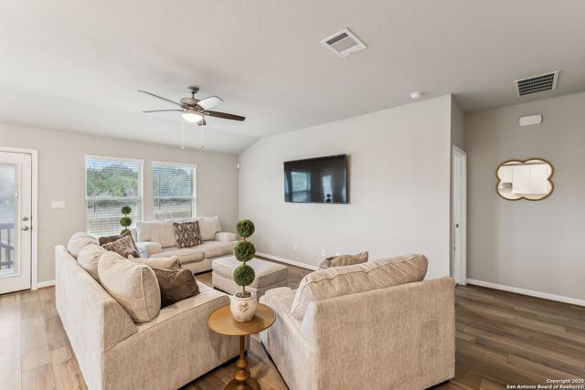 320 Shelton Pass, Cibolo, TX 78108