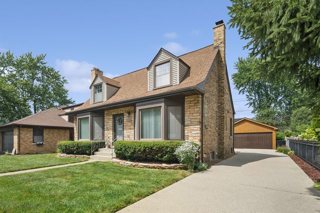 6631 N Caldwell Avenue, Chicago, IL 60646