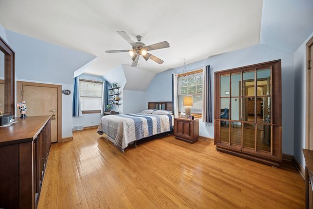 6631 N Caldwell Avenue, Chicago, IL 60646