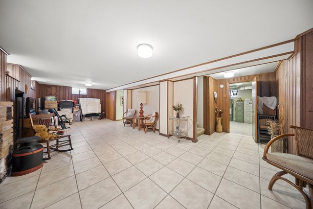 6631 N Caldwell Avenue, Chicago, IL 60646