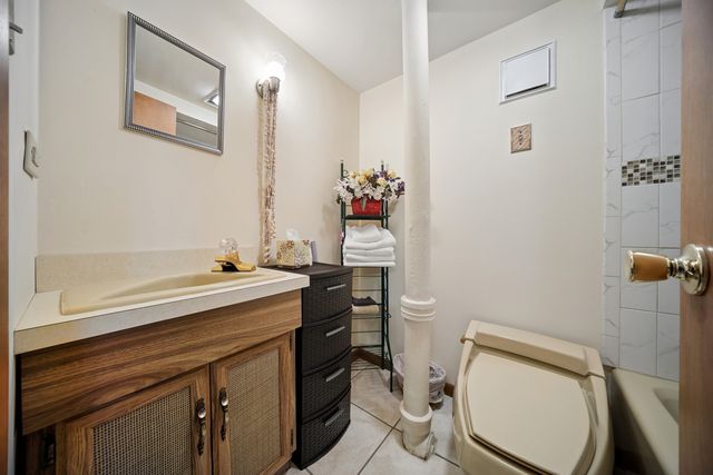 6631 N Caldwell Avenue, Chicago, IL 60646
