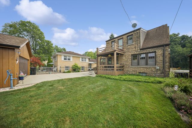 6631 N Caldwell Avenue, Chicago, IL 60646