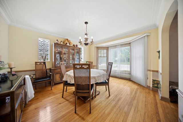 6631 N Caldwell Avenue, Chicago, IL 60646