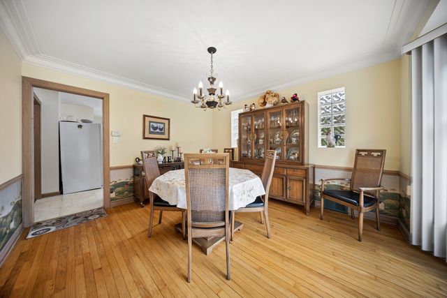 6631 N Caldwell Avenue, Chicago, IL 60646