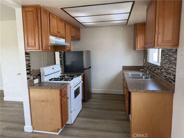 7911 Glencoe Dr 4, Huntington Beach, CA 92647