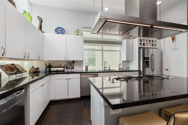 1229 W 17th Street, Houston, TX 77008