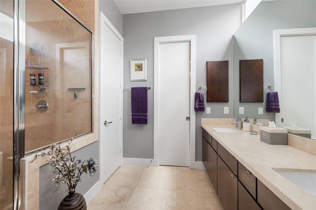 1229 W 17th Street, Houston, TX 77008