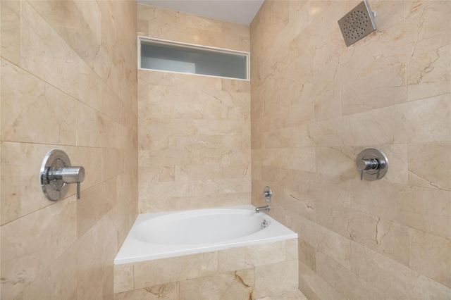 1229 W 17th Street, Houston, TX 77008