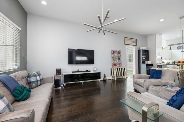 1229 W 17th Street, Houston, TX 77008