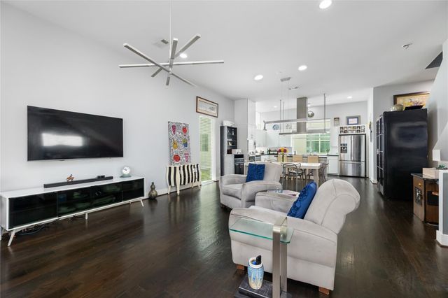 1229 W 17th Street, Houston, TX 77008