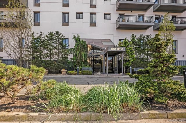 100 W Broadway 2DD, Long Beach, NY 11561