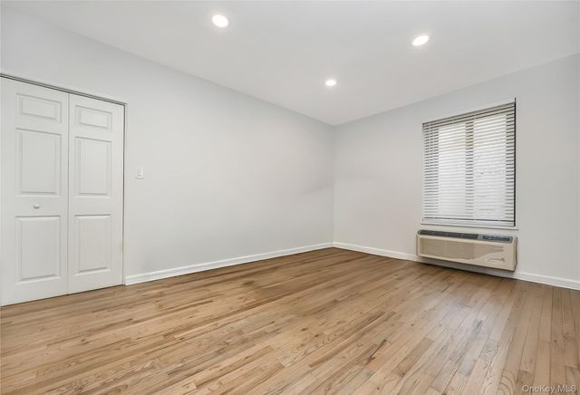 100 W Broadway 2DD, Long Beach, NY 11561