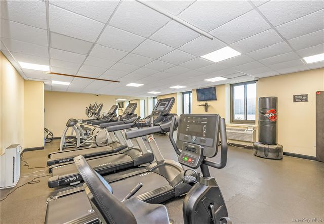 100 W Broadway 2DD, Long Beach, NY 11561