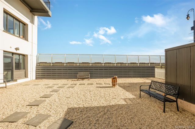 100 W Broadway 2DD, Long Beach, NY 11561