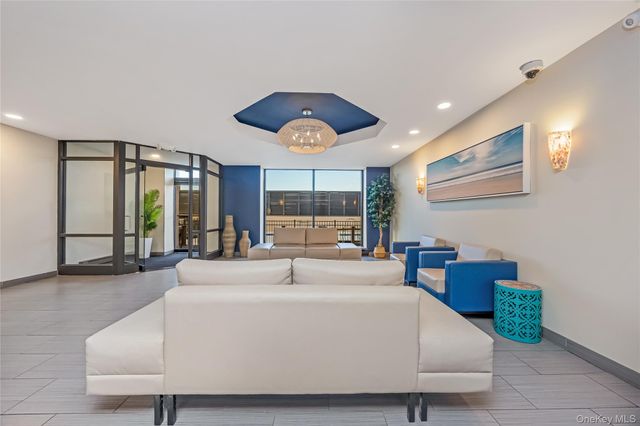 100 W Broadway 2DD, Long Beach, NY 11561