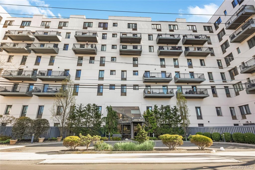 100 W Broadway 2DD, Long Beach, NY 11561