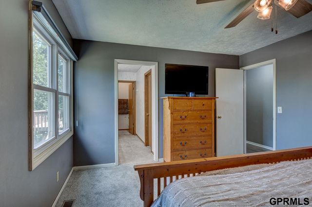 14013 S 35th Street, Bellevue, NE 68123