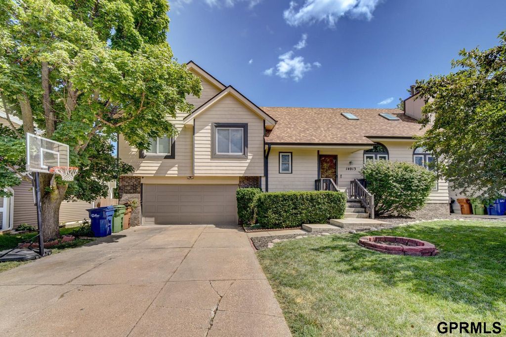 14013 S 35th Street, Bellevue, NE 68123