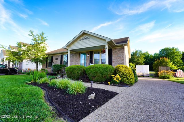 13007 Lavenia Ln, Louisville, KY 40272