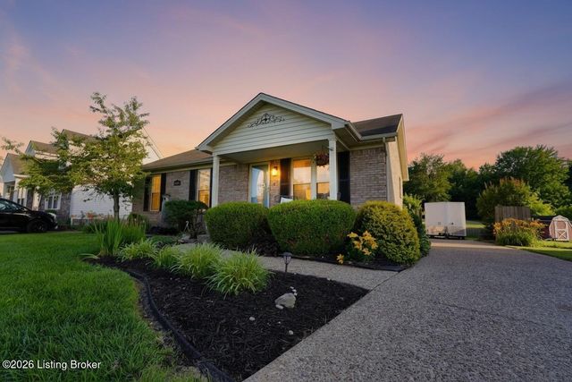 13007 Lavenia Ln, Louisville, KY 40272